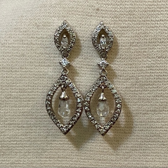 925 Silver & Cubic Zirconia Teardrop Earrings - Picture 1 of 8